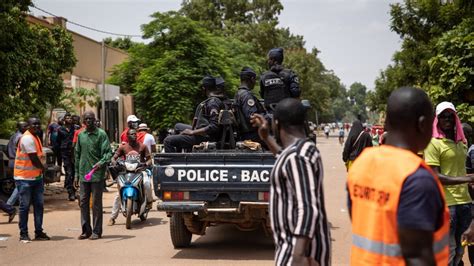 Burkina Faso expels 2 French journalists, no reason given